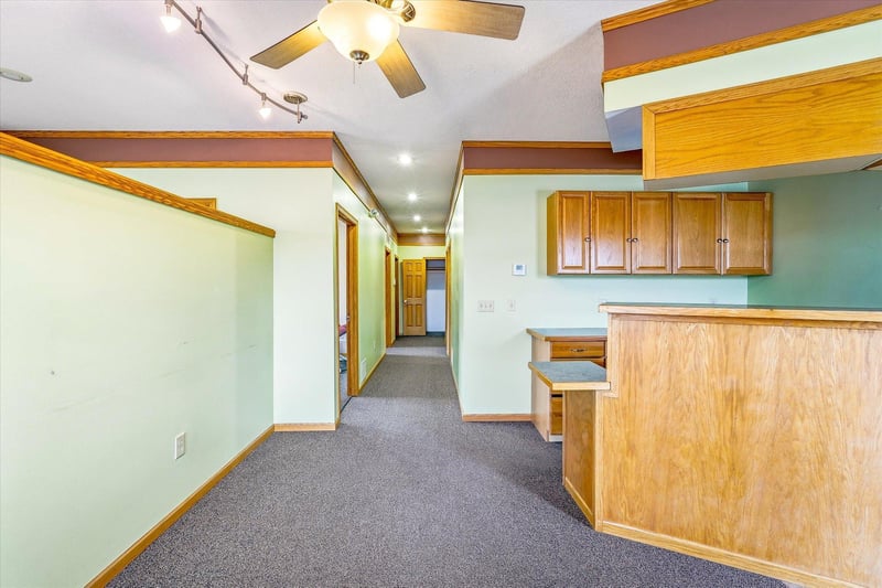 8993 33rd St N, Lake Elmo, MN 55042