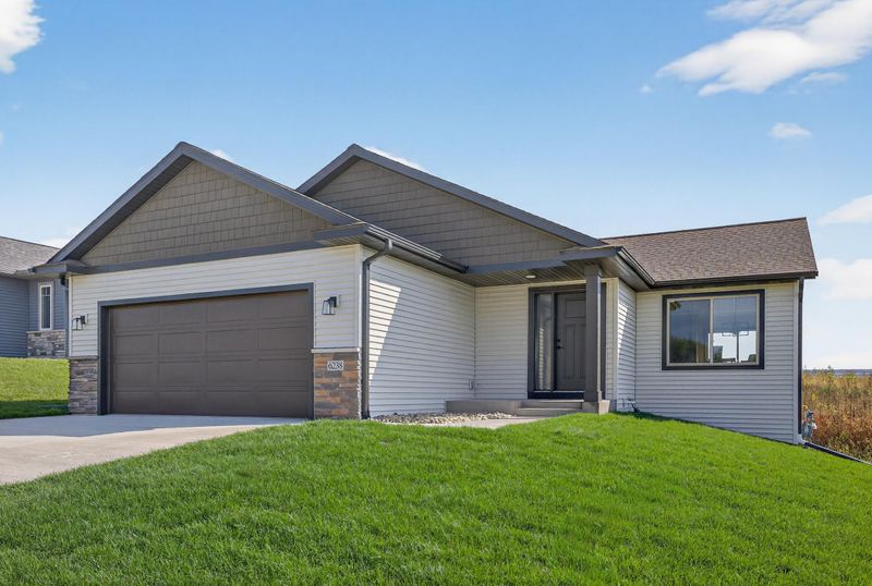 6238 Cody Pl NW, Rochester, MN 55901