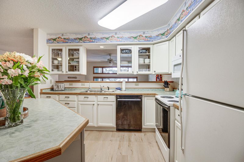 6508 Aspenwood Dr, Tofte, MN 55615