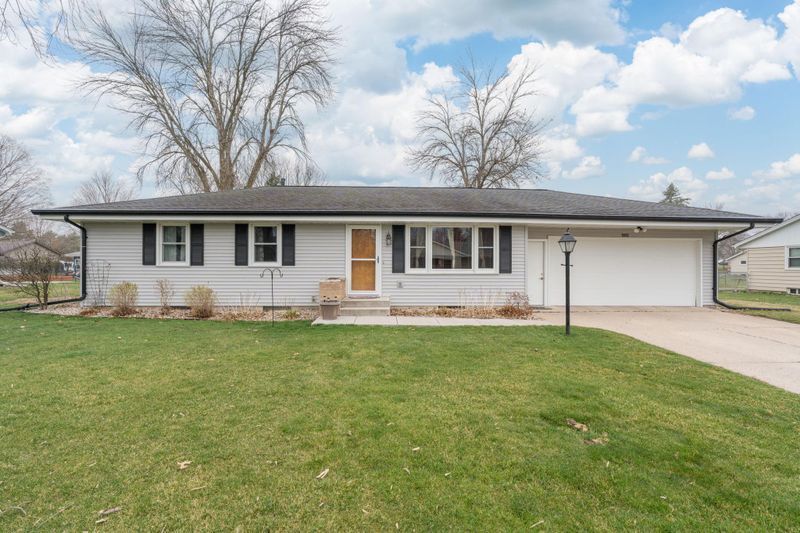 502 S 7th St, Le Sueur, MN 56058