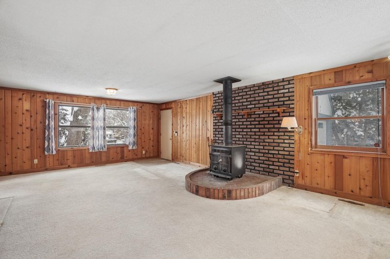 5717 Grandview Blvd, Mound, MN 55364