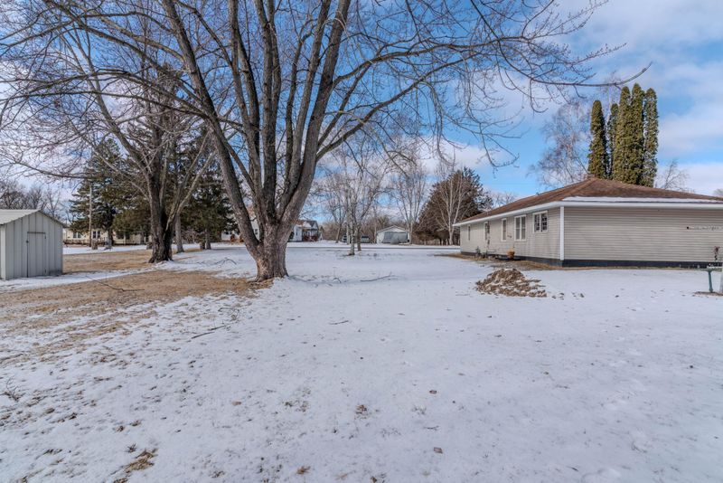 1307 1st Ave SW, Little Falls, MN 56345