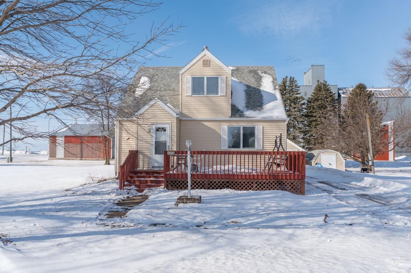 321 S Oric St, Lewisville, MN 56060