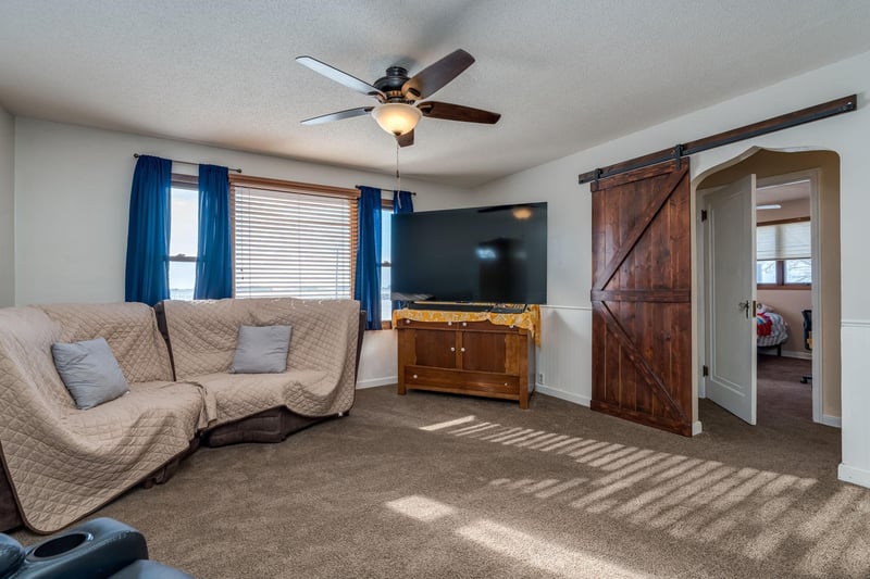 321 S Oric St, Lewisville, MN 56060