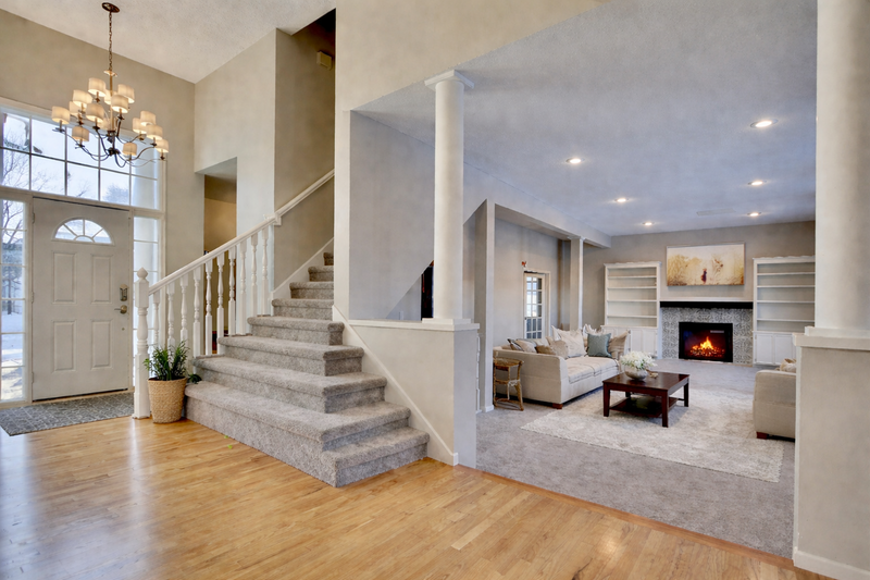 2338 Manuela Dr, Chaska, MN 55318