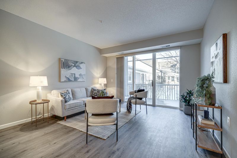 100 Clydesdale Trl #115, Hamel, MN 55340