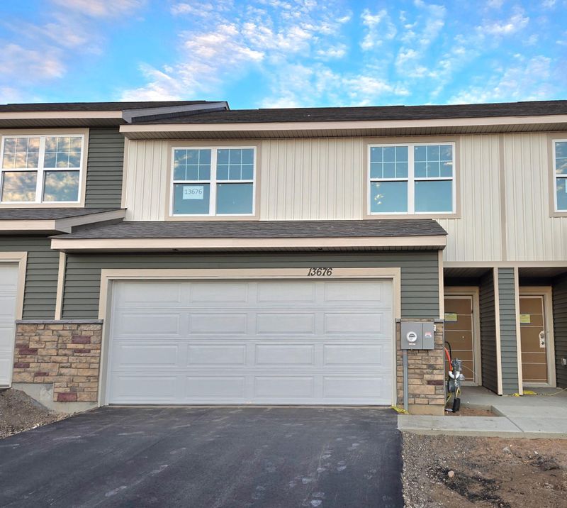13676 Kaylemore Trl, Rosemount, MN 55068