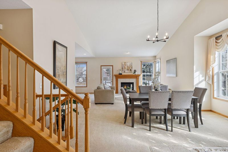 7174 Arthur Dr, Woodbury, MN 55125