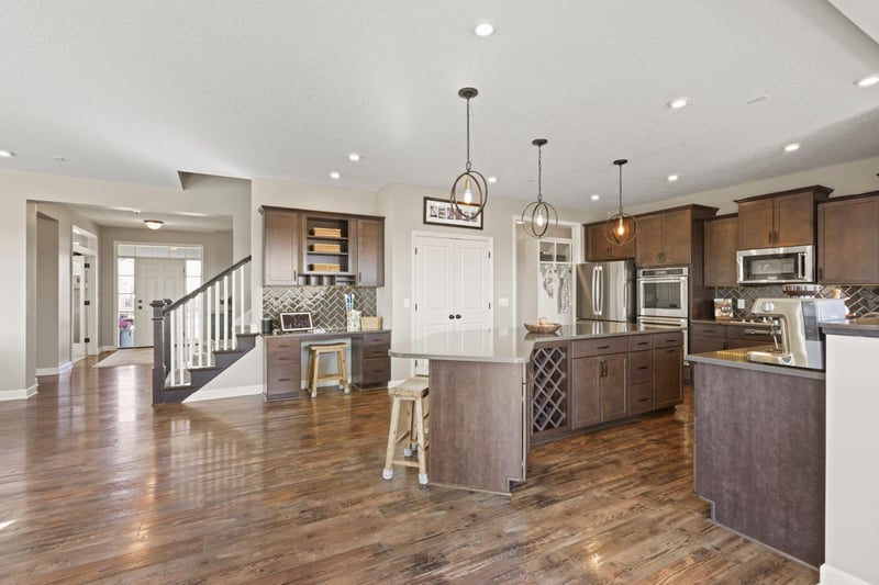 4377 Parkview Cir, Anoka, MN 55303