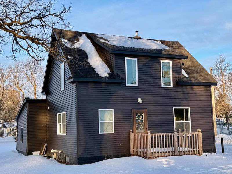 301 7th Ave SE, Roseau, MN 56751