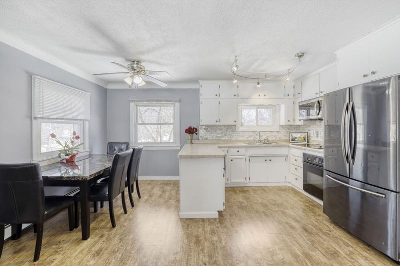 1800 Edward St, North Saint Paul, MN 55109