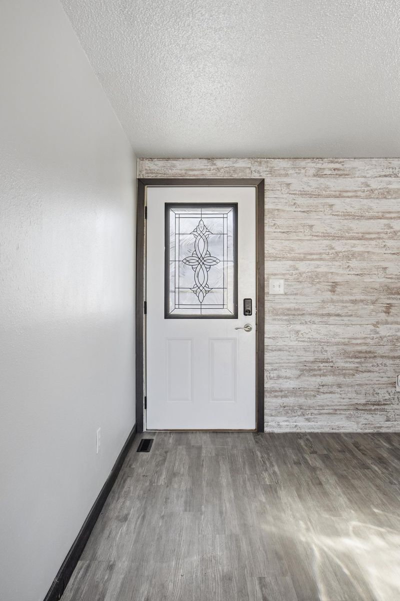 1802 10th Ave N, Moorhead, MN 56560