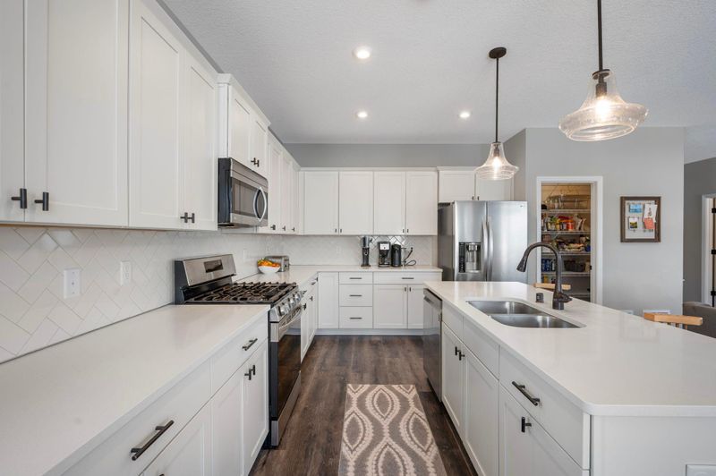 9965 Avocet St NW, Coon Rapids, MN 55433