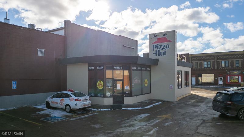 105 S Oak Ave, Owatonna, MN 55060