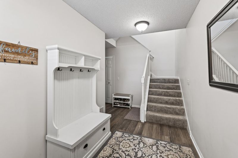 3564 Abercrombie Ln, Stillwater, MN 55082