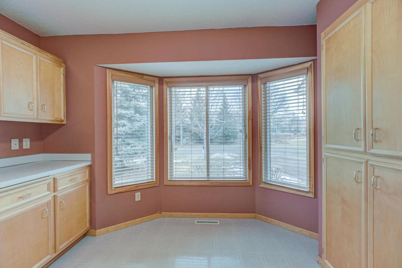 5170 Upper 141st St W, Apple Valley, MN 55124