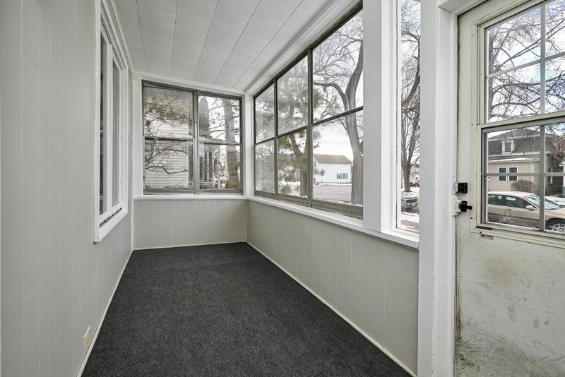 222 E King St, Winona, MN 55987
