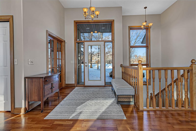 27179 Bayshore Dr, Isanti, MN 55040