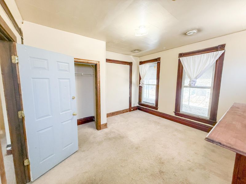 1034 Reaney Ave, Saint Paul, MN 55106