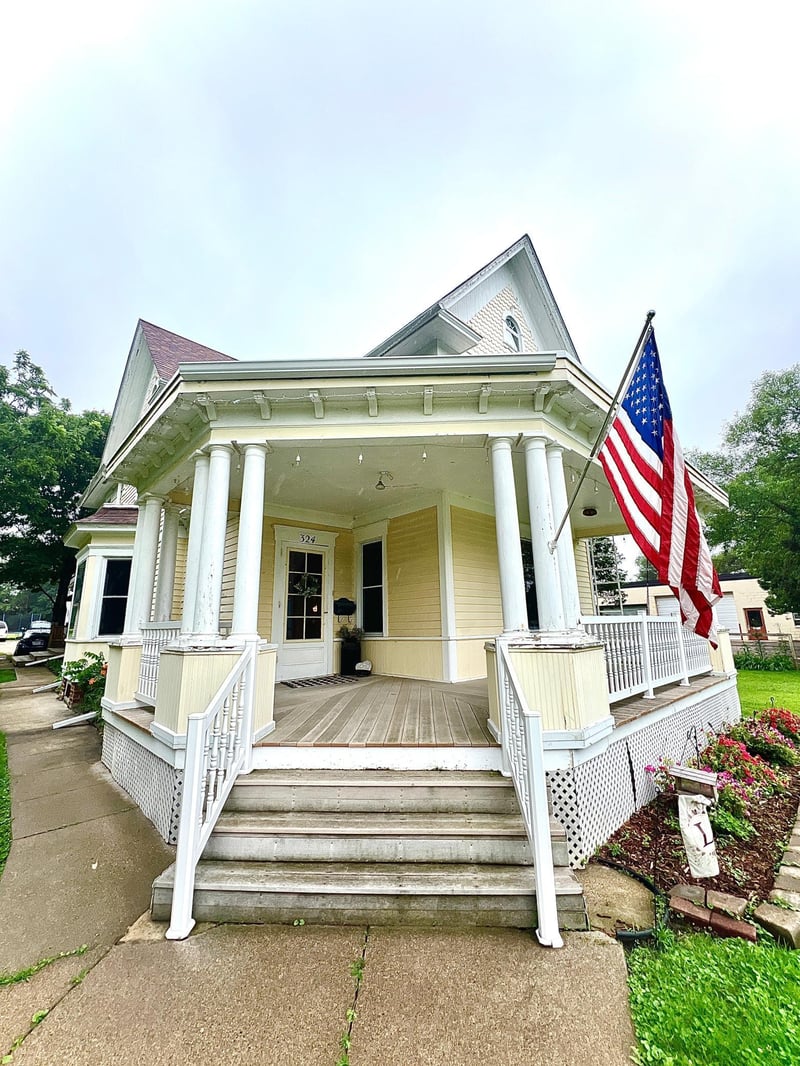 324 Monroe Ave, Ortonville, MN 56278