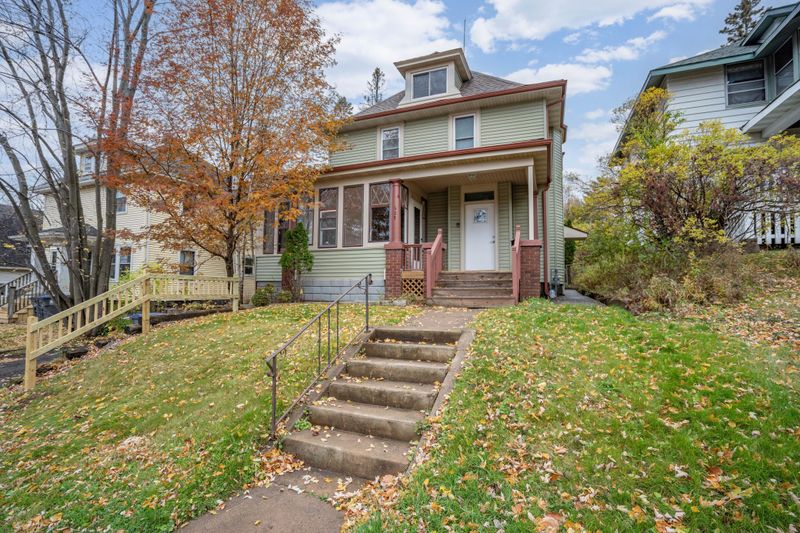 625 Woodland Ave, Duluth, MN 55812
