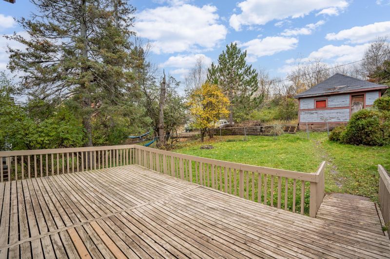 625 Woodland Ave, Duluth, MN 55812