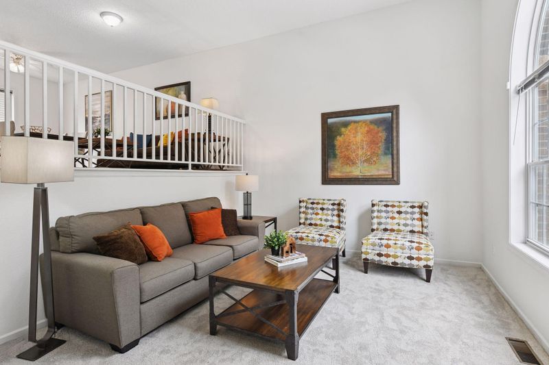 6457 Regency Ln, Eden Prairie, MN 55344