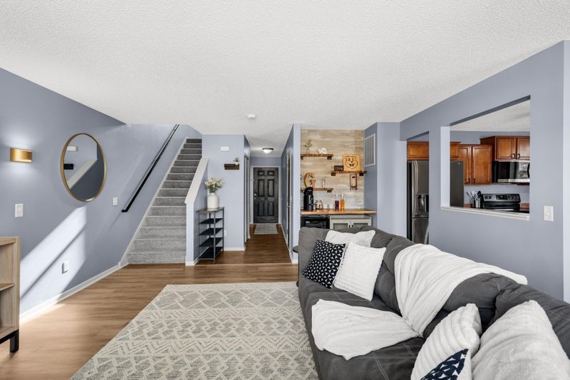 532 Summit Ln, Dundas, MN 55019