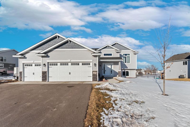 710 Lauren Ave, Clearwater, MN 55320