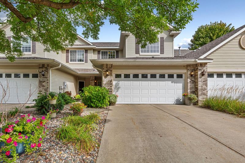 1817 Sunset Dr, Northfield, MN 55057