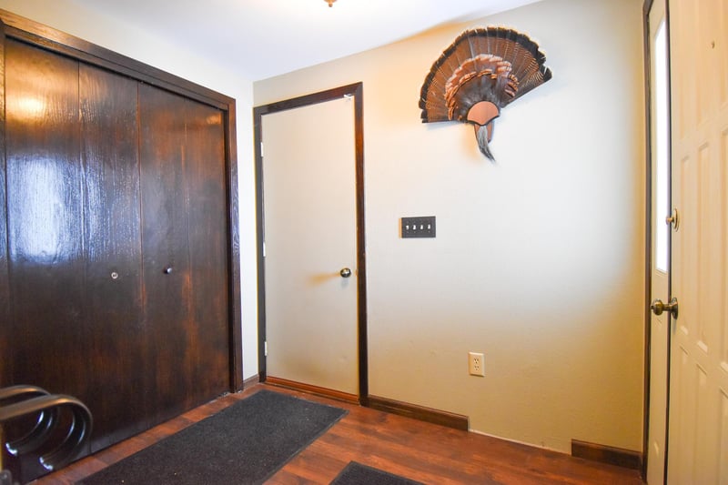 107 Harding St S, Karlstad, MN 56732
