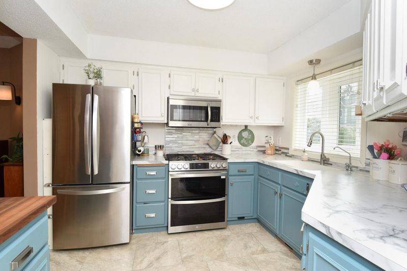 8807 Norway St NW, Coon Rapids, MN 55433