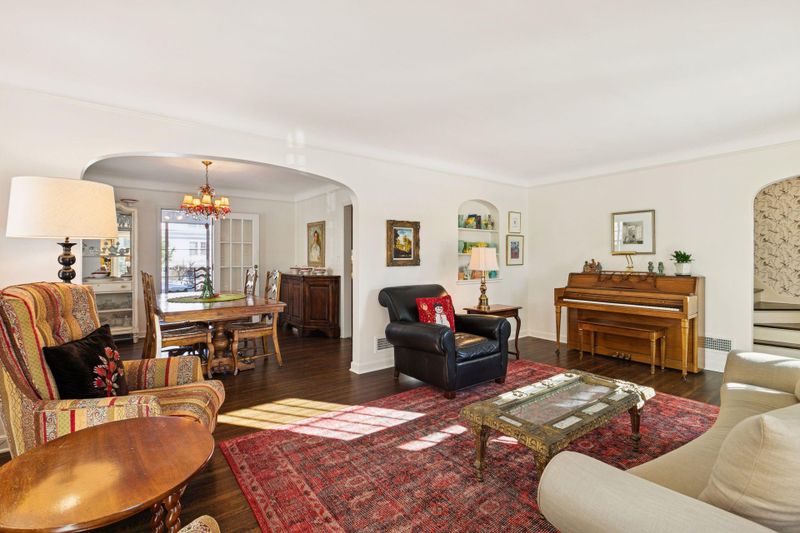 1827 Eleanor Ave, Saint Paul, MN 55116