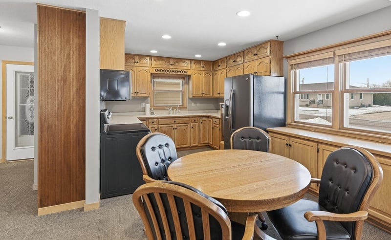 17 Gold St, Minnesota Lake, MN 56068
