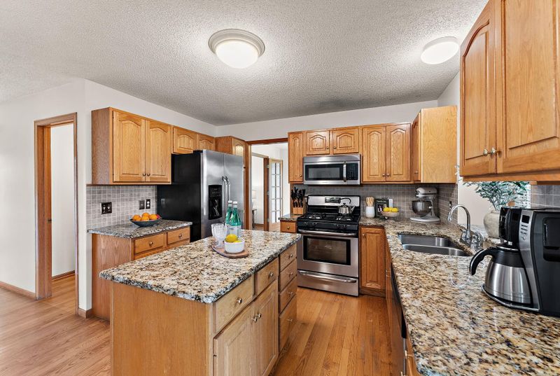 9323 Magnolia Ln N, Maple Grove, MN 55369
