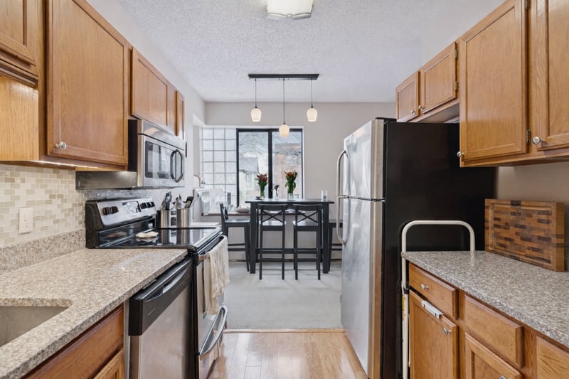 718 Portland Ave #I, Saint Paul, MN 55104