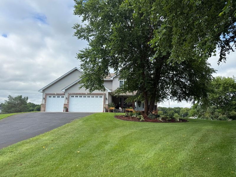 15037 Staples St NE, Ham Lake, MN 55304
