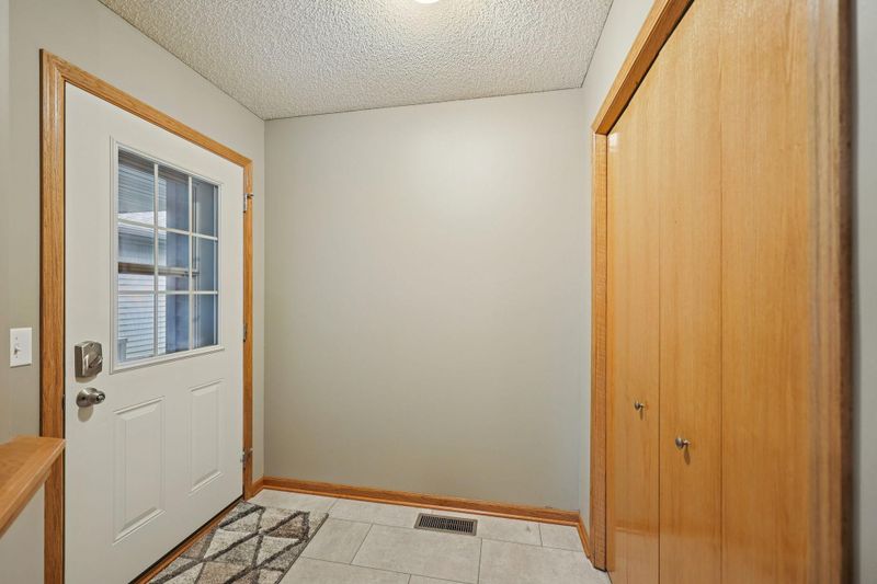 722 Independence Dr, Big Lake, MN 55309