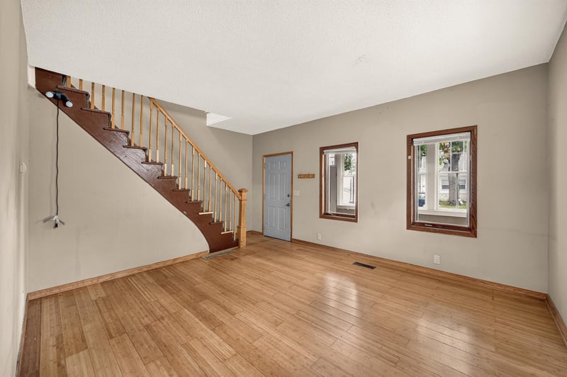 376 Erie St, Saint Paul, MN 55102