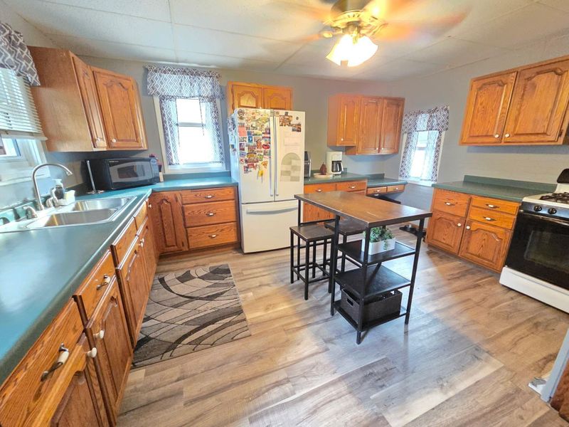 607 E 2nd St, Winona, MN 55987