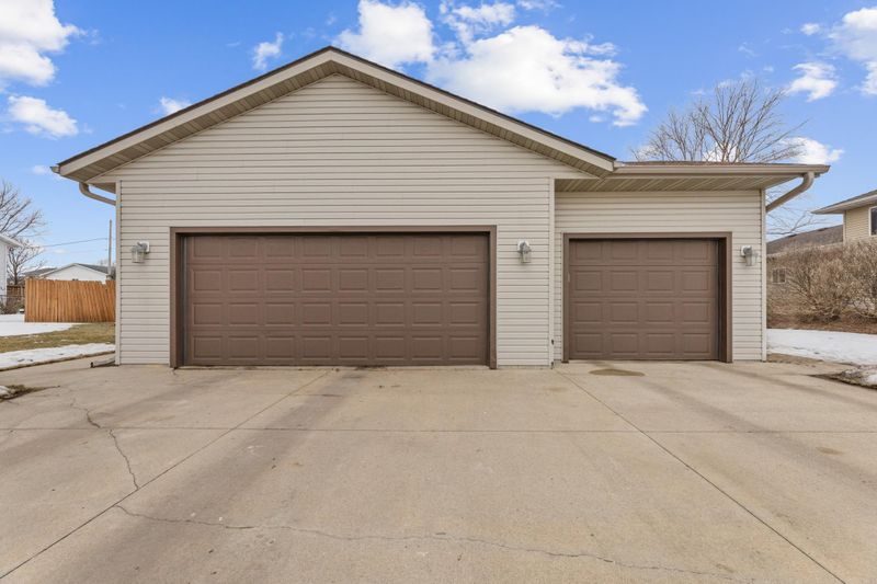 5 6th Ave SE, Elgin, MN 55932