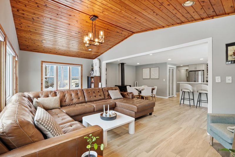 16919 Cottage Grove Ave, Wayzata, MN 55391