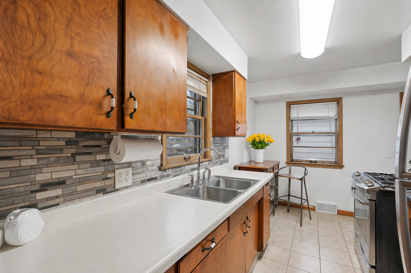 1814 Montana Ave E, Saint Paul, MN 55119