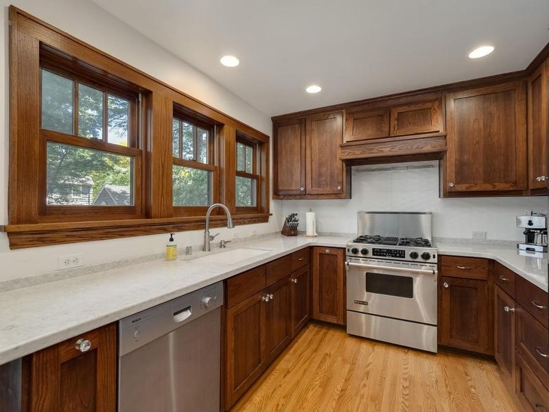 1222 W 53rd St, Minneapolis, MN 55419