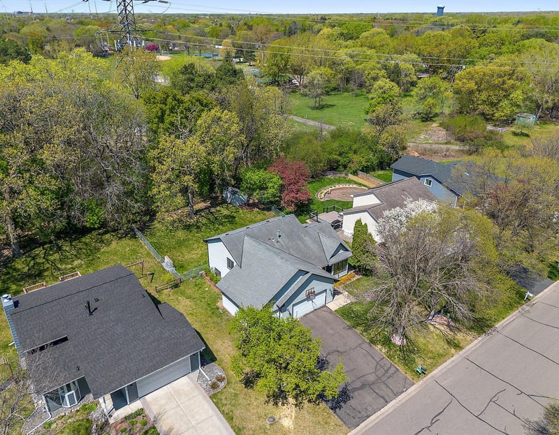 9419 James Ave N, Brooklyn Park, MN 55444