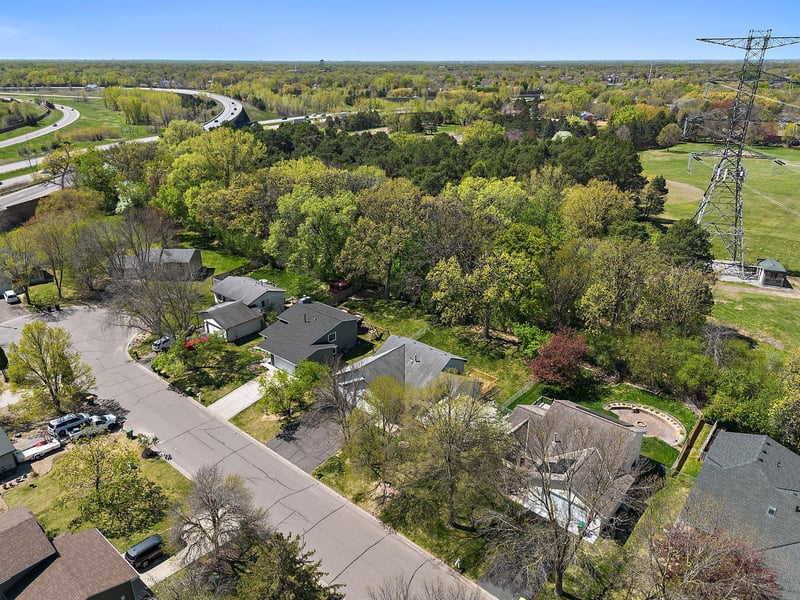 9419 James Ave N, Brooklyn Park, MN 55444