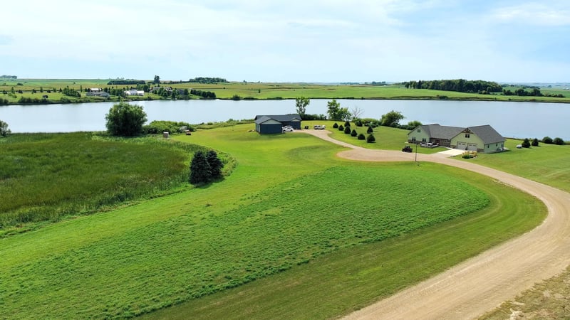 125 Heritage Trl, Hadley, MN 56151
