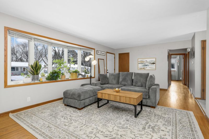 4957 Virginia Ave N, New Hope, MN 55428