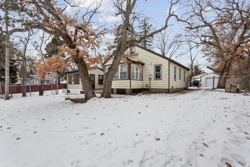 1290 Livingston Ave, West Saint Paul, MN 55118