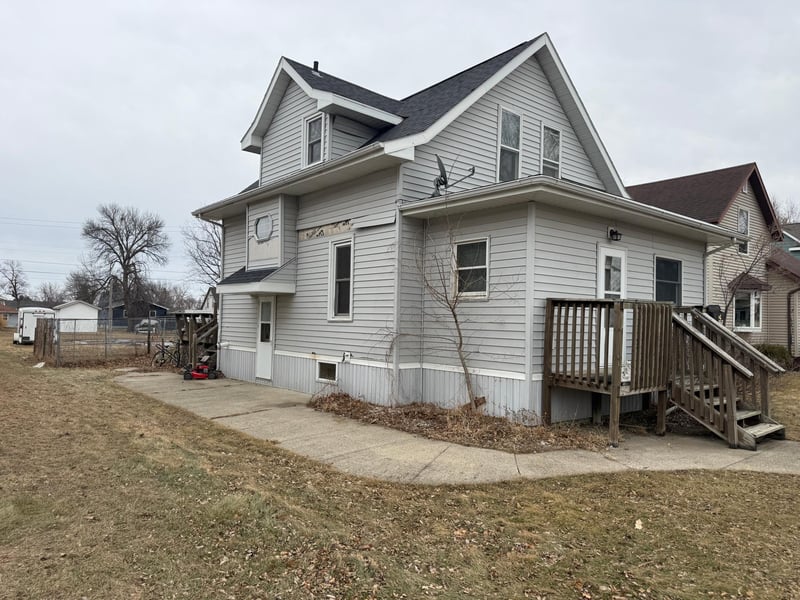 311 7th St W, Canby, MN 56220